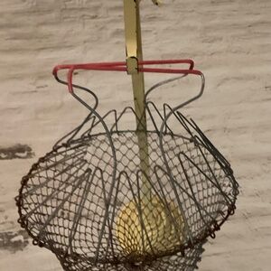Vintage Wire Collapsible Egg Basket farmhouse
